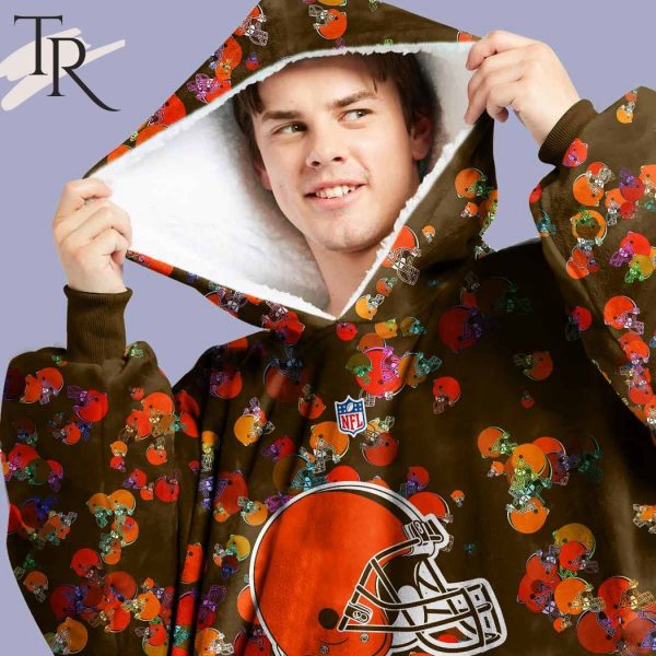 Personalized NFL Cleveland Browns With A Bold and Dense Logo Design Hoodie Blanket