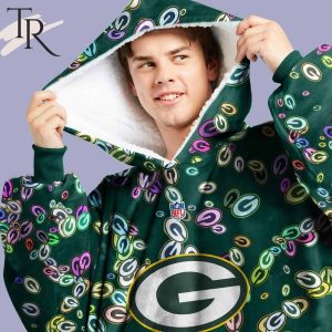 Personalized NFL Green Bay Packers With A Bold and Dense Logo Design Hoodie Blanket