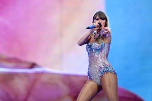 Taylor Swift’s Heartfelt Gesture: Inviting UK Stabbing Victims’ Families Backstage During Her Eras Tour