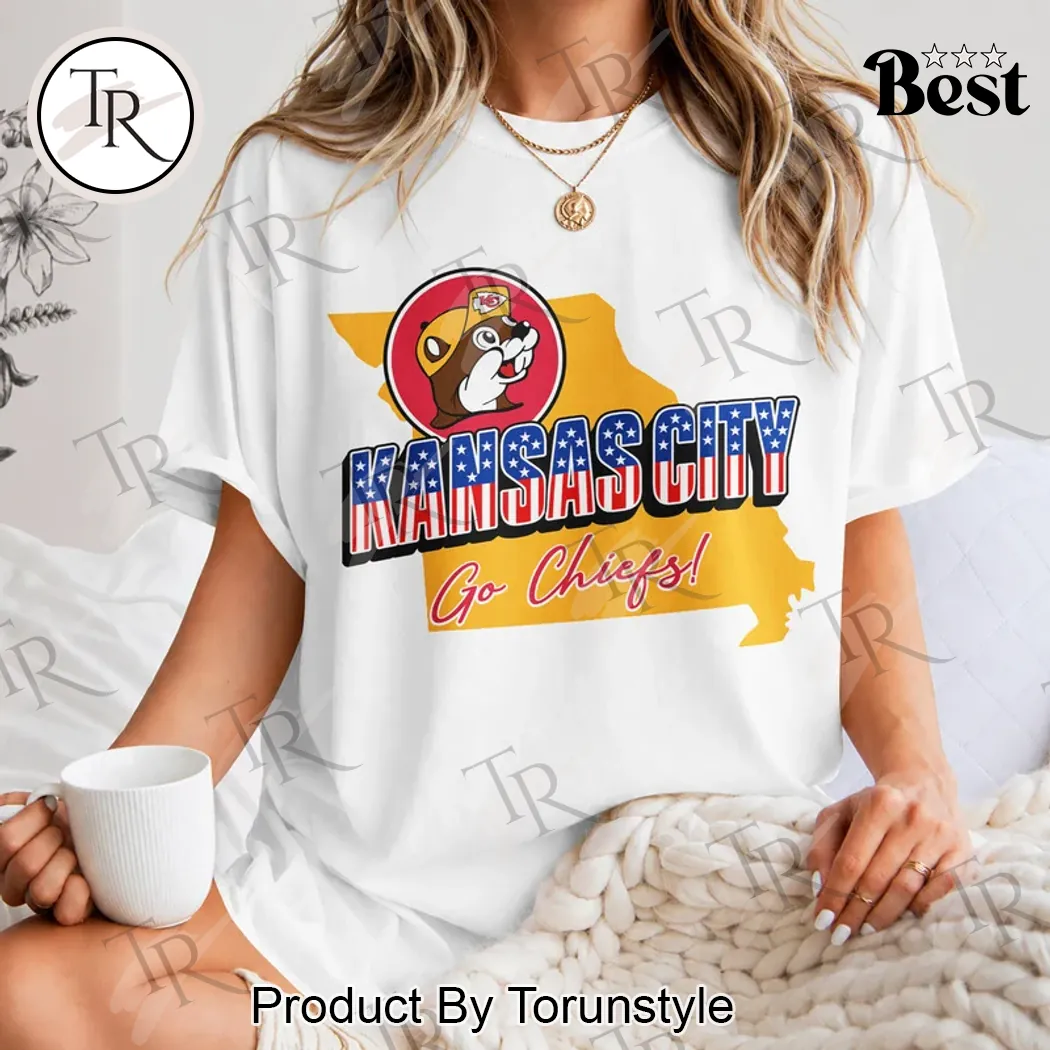 Kansas City Chiefs Buc-ees Patriotic Missouri Map Retro Game Day Graphic T-Shirt Kansas City Chiefs Buc-ees Patriotic Missouri Map Retro Game Day Graphic T-Shirt